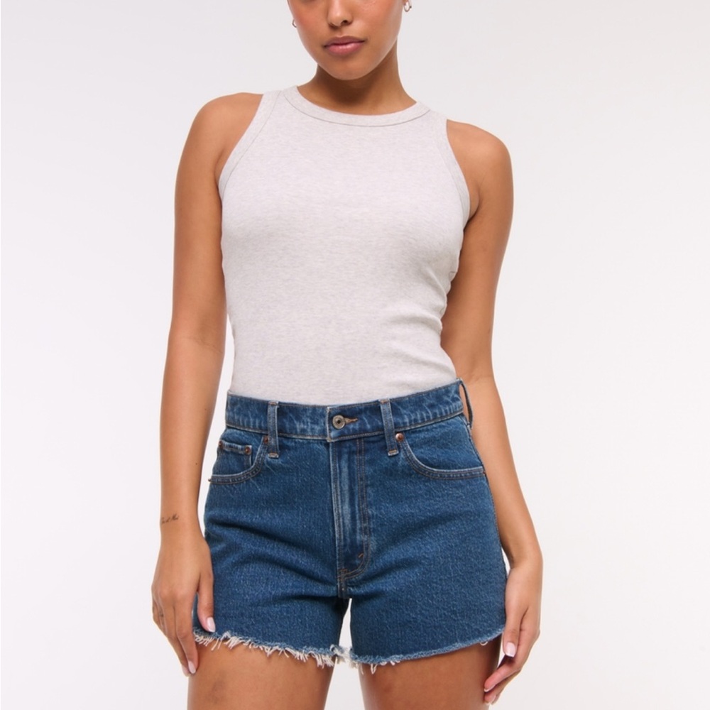 Sz 24 Abercrombie & Fitch 90’s high rise shorts